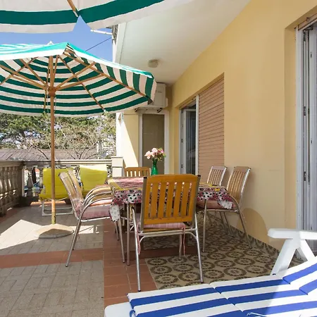 S Velikim Dvoristem *