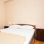 S Velikim Dvoristem Lejlighed Punat