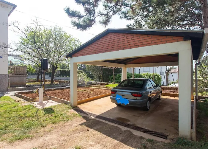 S Velikim Dvoristem Apartamento